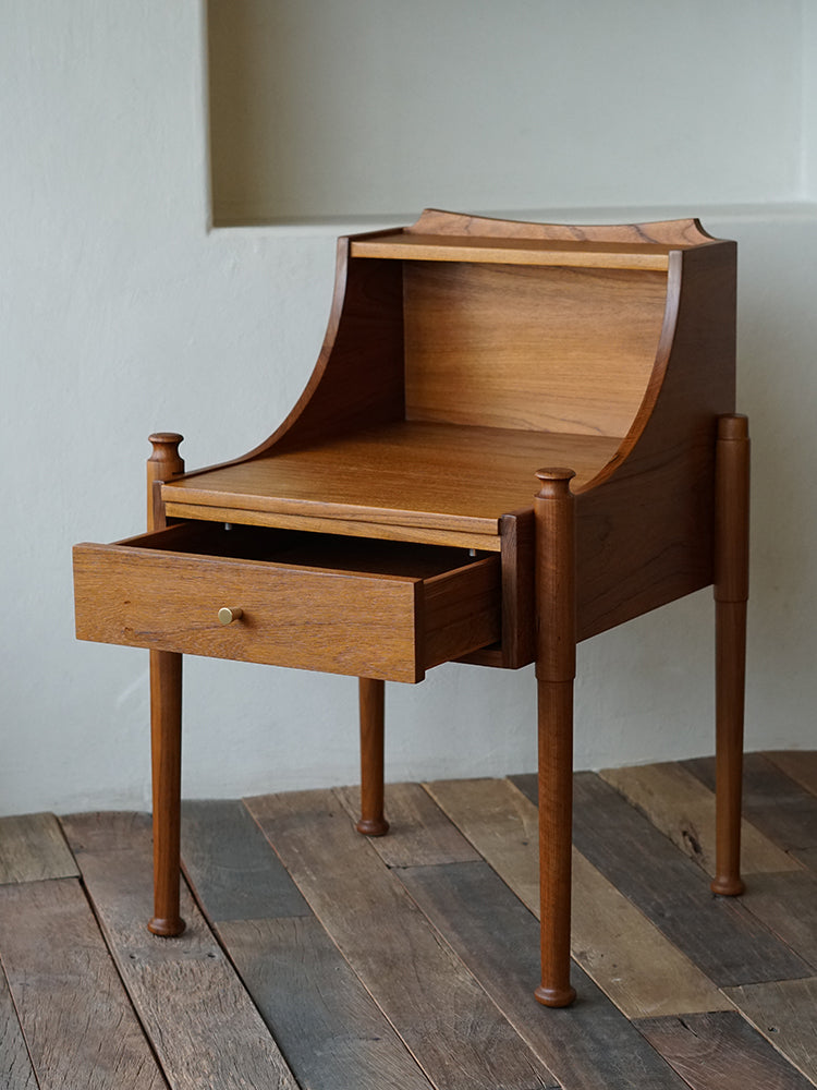 French Retro Natural Wood Style Bedside Table